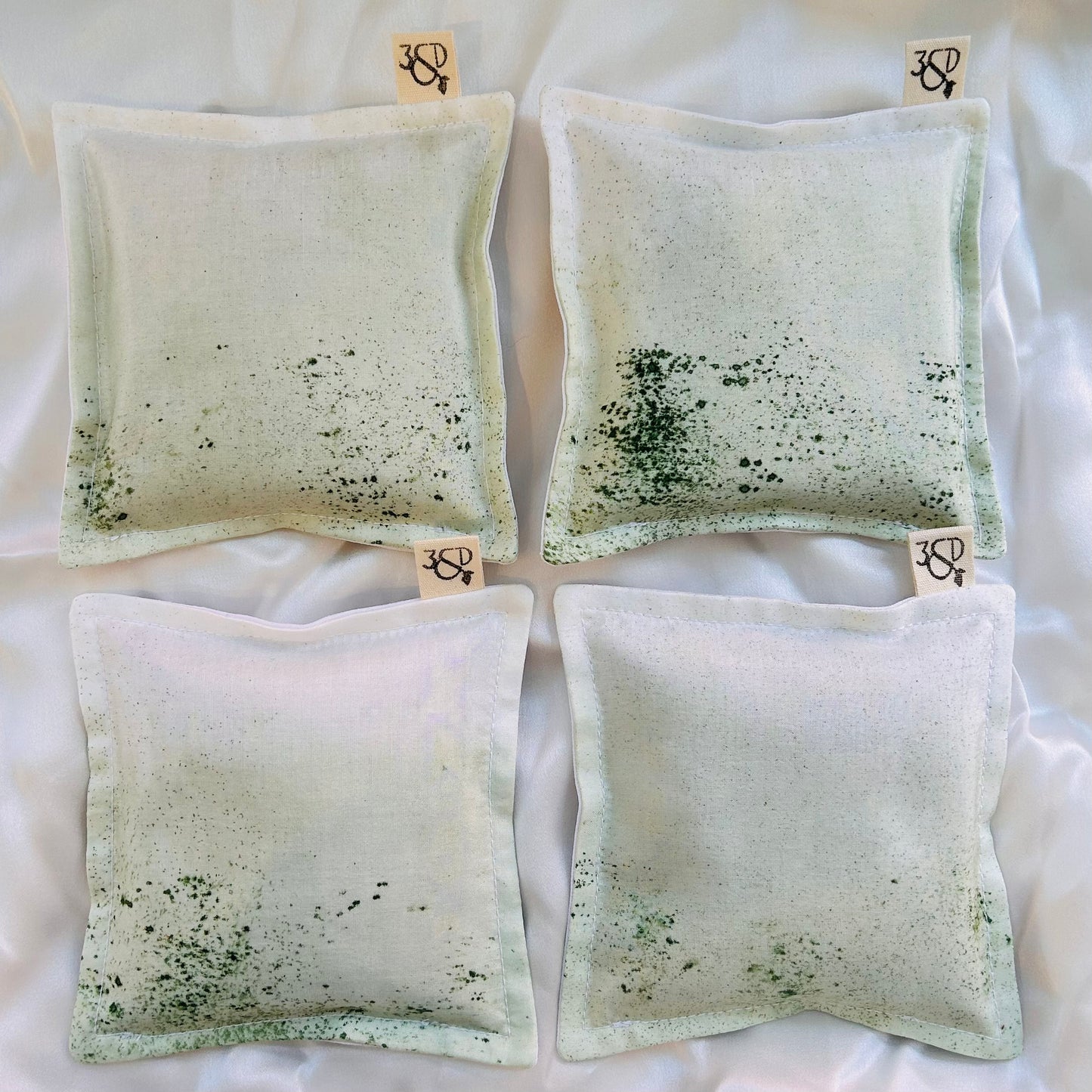 Chlorophyllin Green Silk Lavender Bag / Drawer Sachet